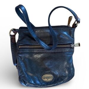 FOSSIL ladies, black Crossbody leather bag very good condition beautiful